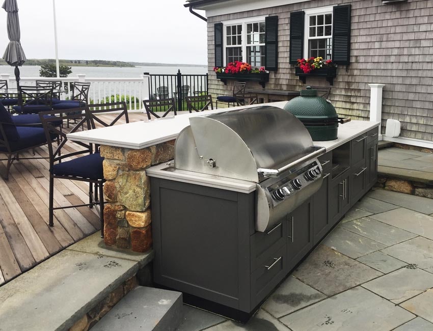 Outdoor Kitchen